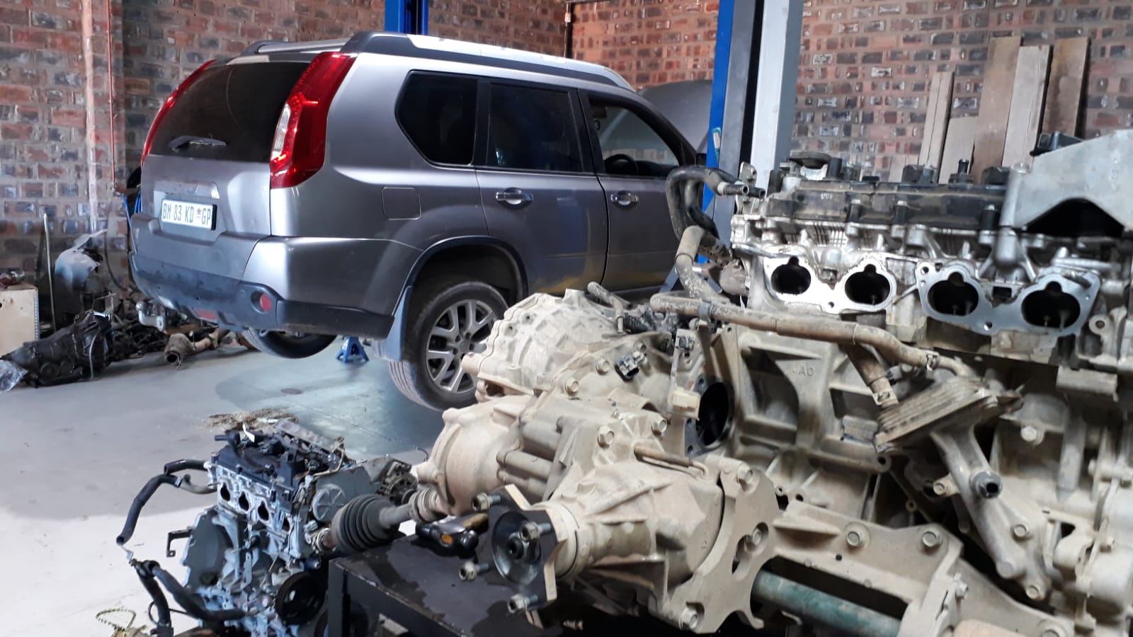 Land Rover workshop specialization